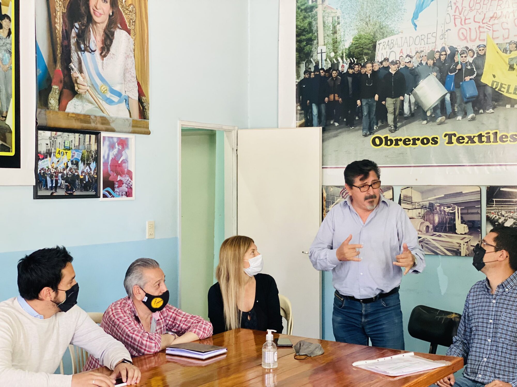 Papaiani y Coliñir visitaron el sindicato de la Asociación Obrera Textil y conversaron sobre la realidad que atraviesa el sector