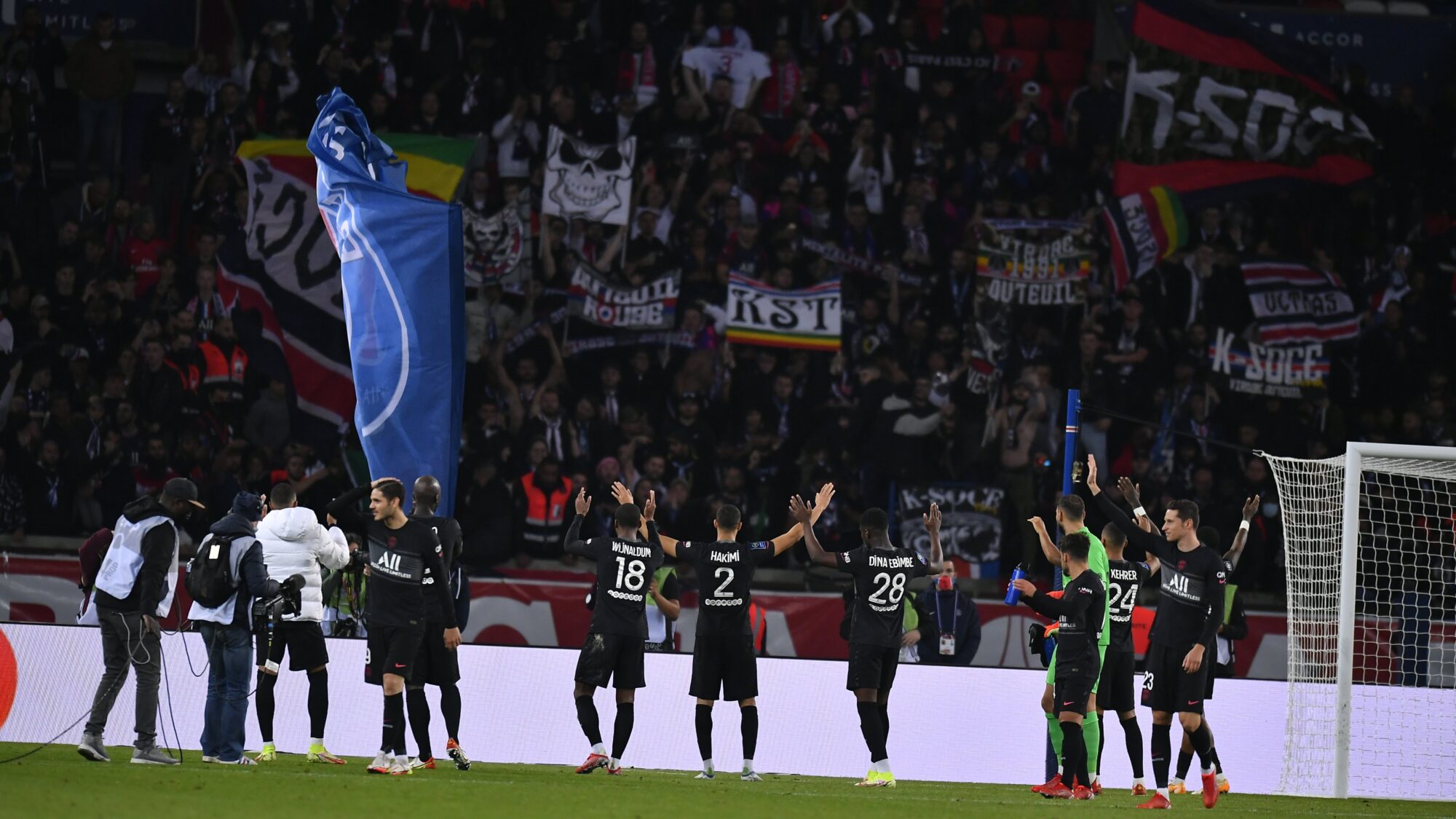 Con Messi en el palco, PSG dio vuelta el partido ante el Angers y sigue lider