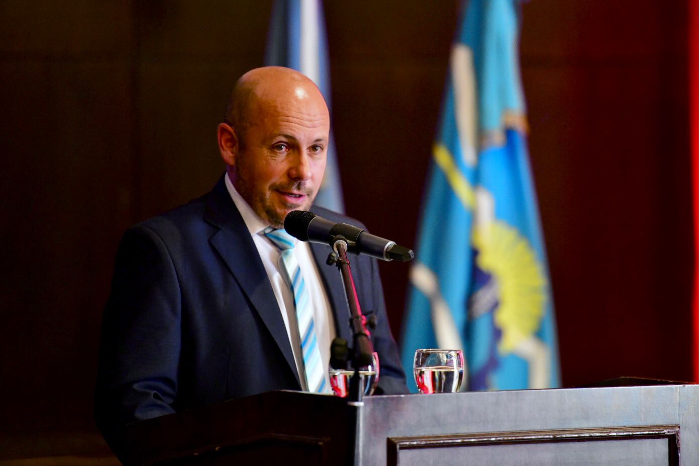 Ricardo Sastre presidio el Foro Parlamentario ante más de 100 concejales chubutenses y dijo que “esto debe ir más allá de las gestiones de gobierno actuales, sin regionalismos, lejos de banderas políticas”