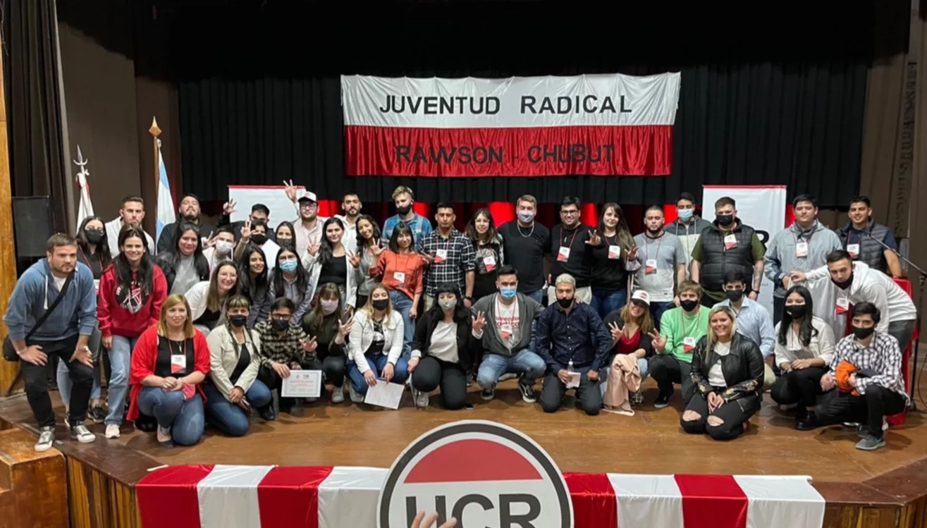 Tras 15 años se normalizó la Juventud Radical de Chubut y el nuevo presidente es Juan Flores