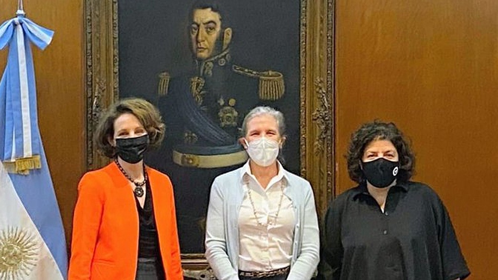 Vizzotti analizó con autoridades sanitarias de EEUU la efectividad de vacunas anticovid del Malbrán