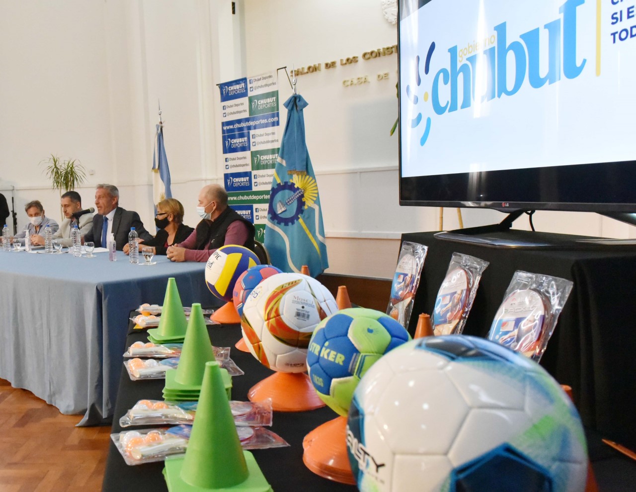 Arcioni lanzó los Juegos Comunales 2021 en el que participarán 1.500 niños de aldeas, parajes y municipios de Chubut