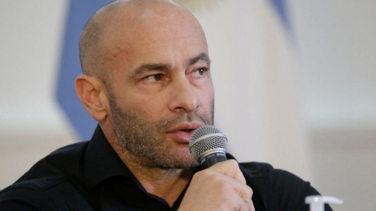 Massoni aseguró que las cuestiones remunerativas son responsabilidad de Antonena y Grazzini