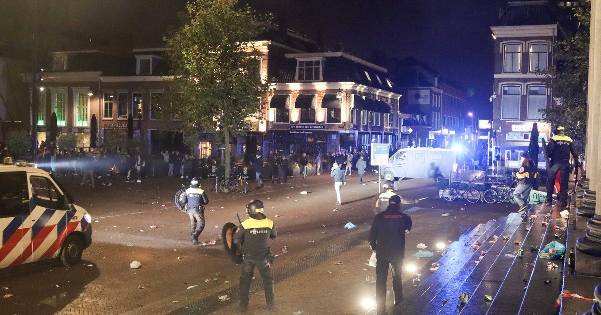 Países Bajos anunciará un endurecimiento de las restricciones sanitarias para frenar el aumento de casos de Covid-19 y la Policía teme nuevas manifestaciones y disturbios