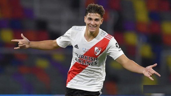 El Real Madrid apunta a Julián Álvarez para el mercado de pases de invierno