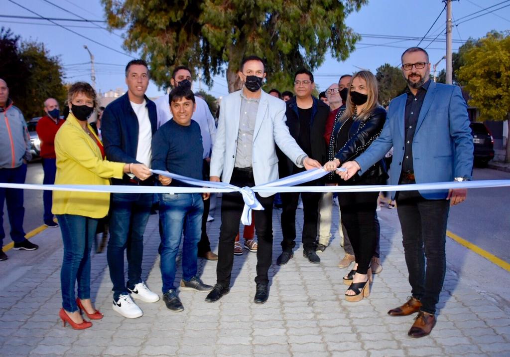 Maderna y Petrakosky inauguraron el Boulevard Roca con nueva iluminación led