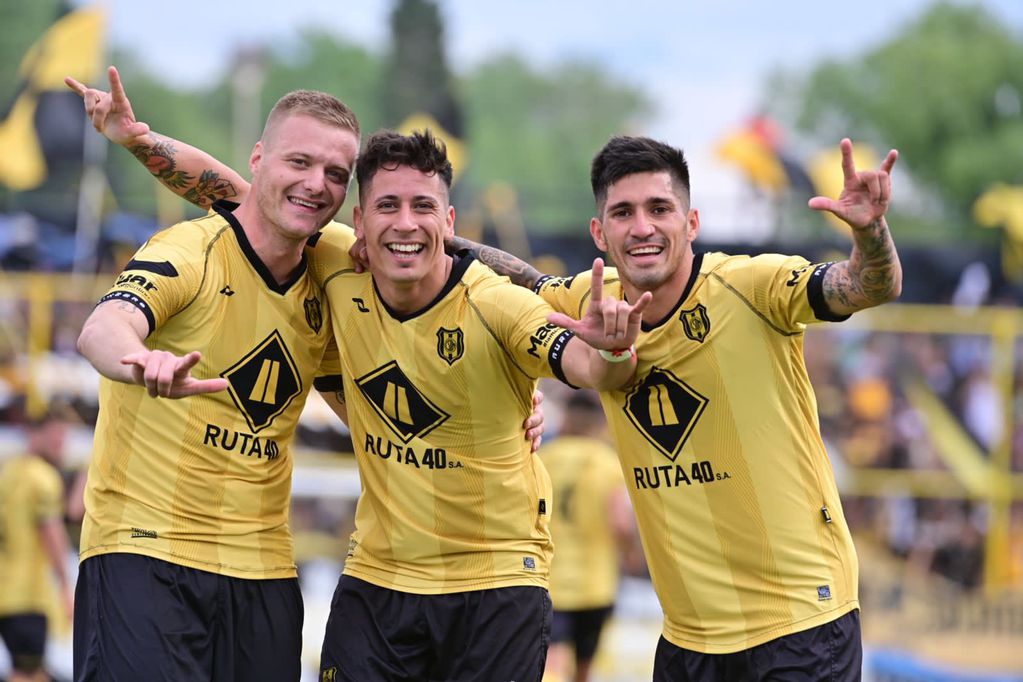 Deportivo Madryn y Racing de Córdoba definirán mañana al ganador del Federal A