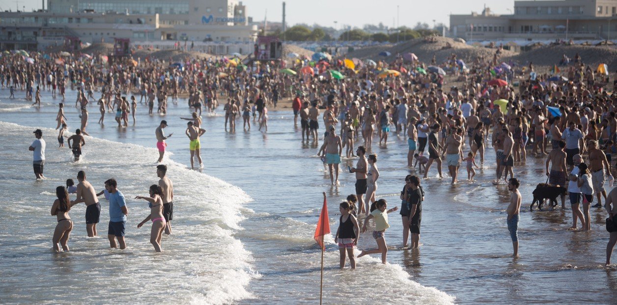Más de 3,5 millones de turistas viajaron por el país durante el fin de semana largo