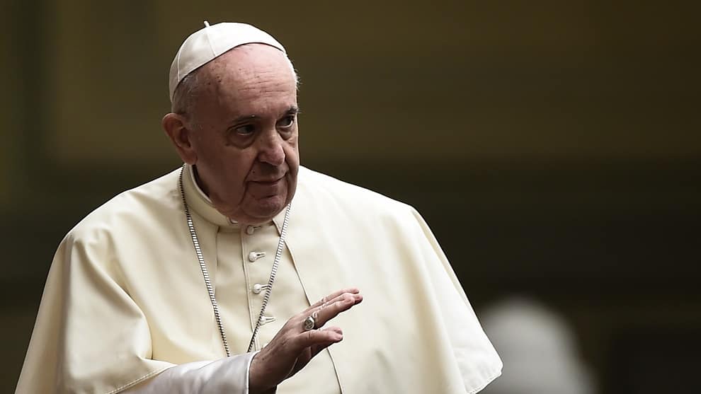El papa Francisco pidió que no haya economías de países fortificadas por industria de armas