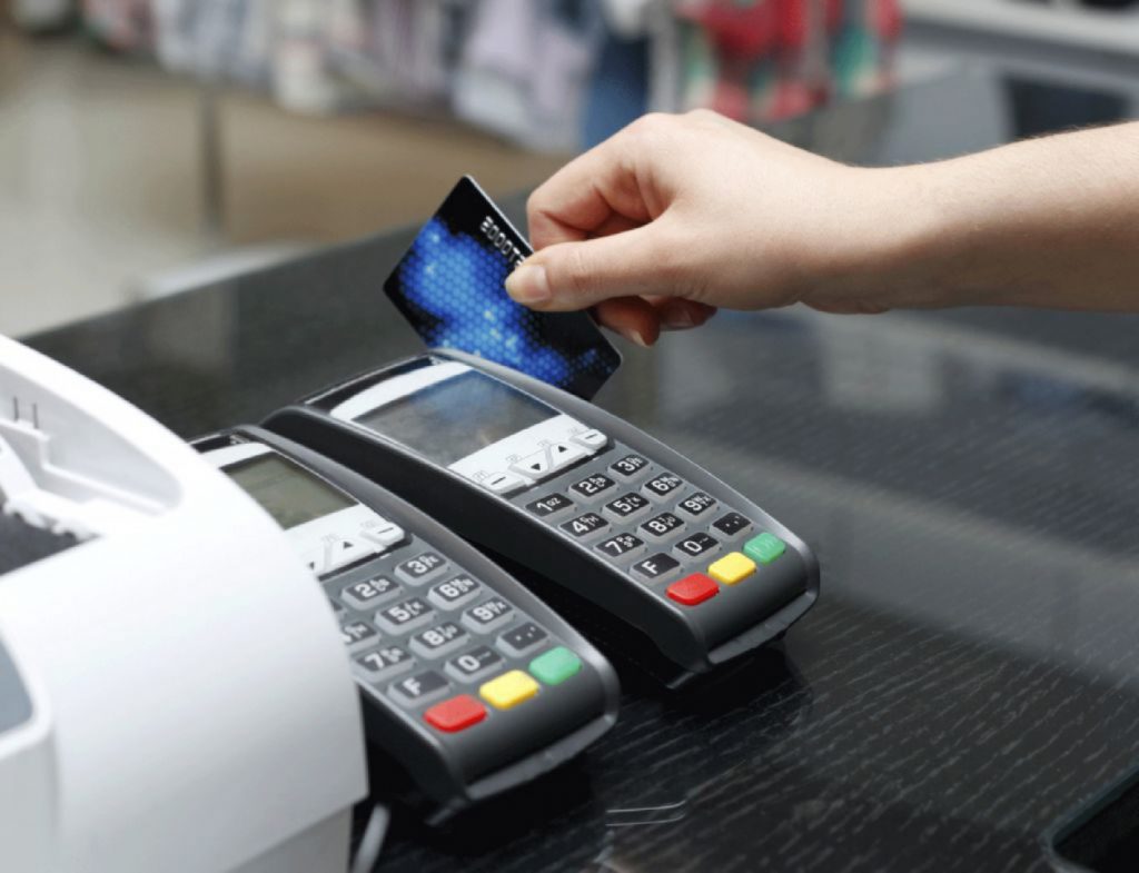 Chubut prepara un sistema para salir a la caza de las compras electrónicas con tarjeta de crédito