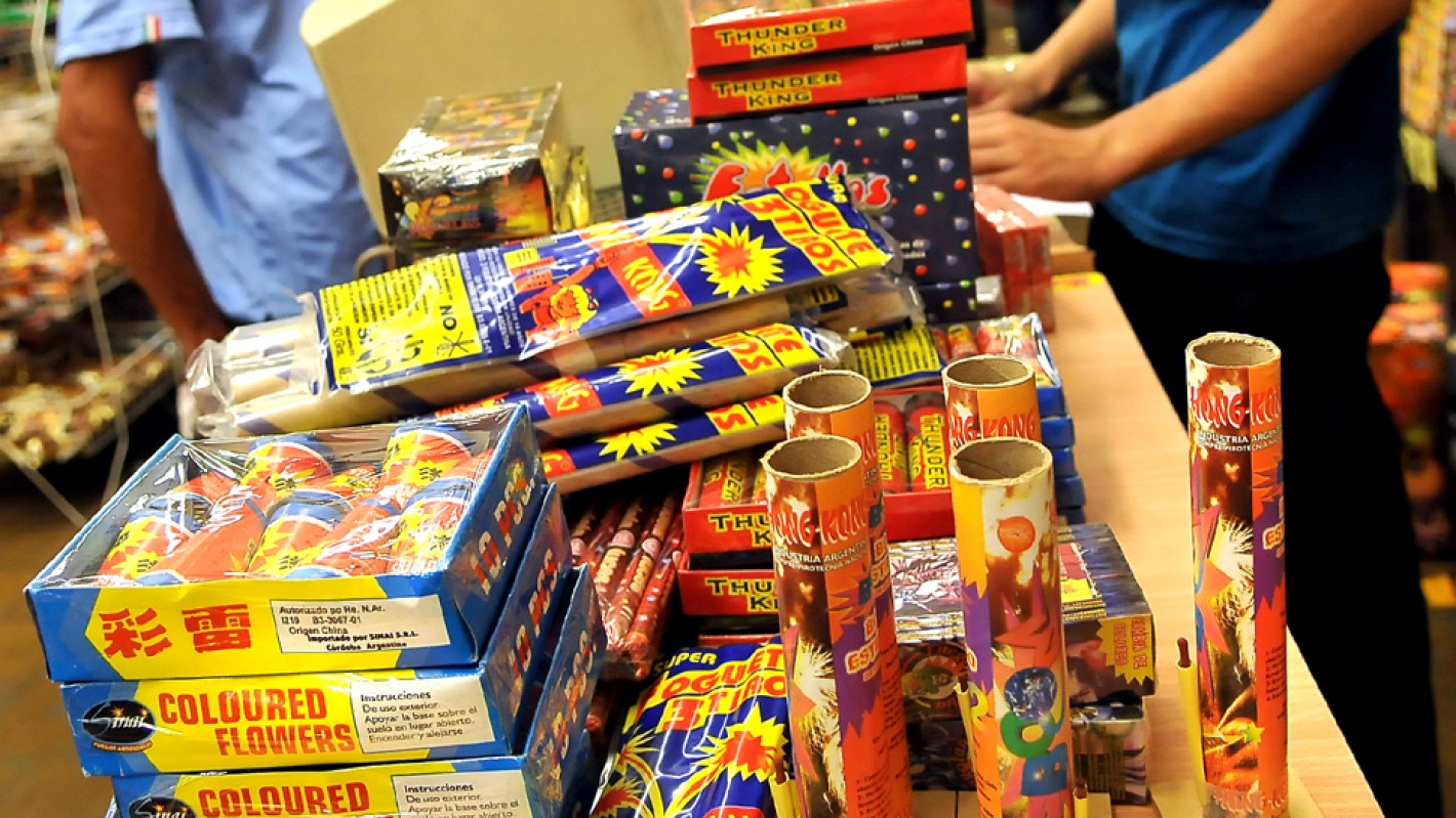 En Esquel no se puede usar ni comercializar pirotecnia y las multas van desde $ 20.000 hasta la clausura del comercio