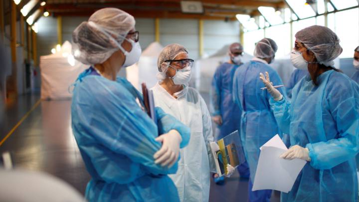 A dos años de la aparición del coronavirus, se contabilizan más de 5 millones de muertos y 265 millones de infectados