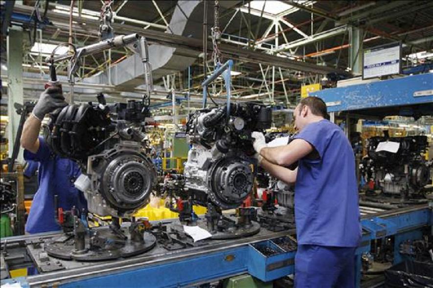 El Gobierno dispuso una reducción gradual de la doble indemnización para los despidos sin causas