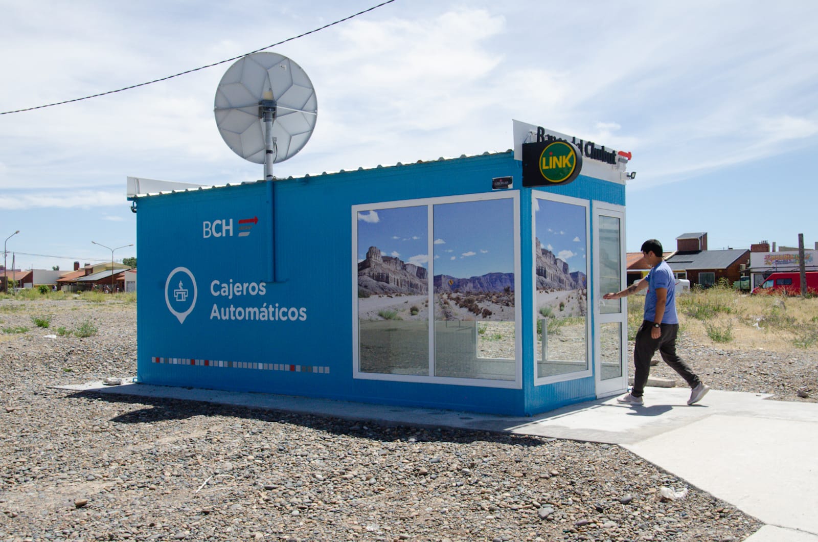 Banco del Chubut y el municipio de Rawson habilitaron un cajero automático en el Área 25