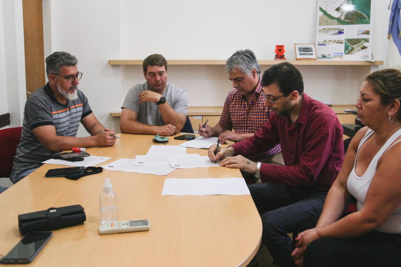 La Municipalidad de Rawson acordó con los gremios un aumento salarial interanual que supera el 50%