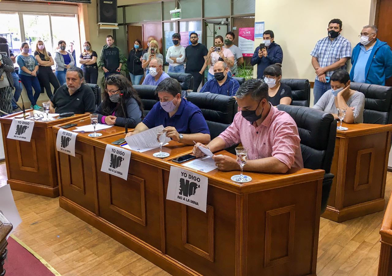 El Concejo Deliberante de Rawson rechazó la ley de zonificación y declaró “personas non grata” a los diputados que la aprobaron