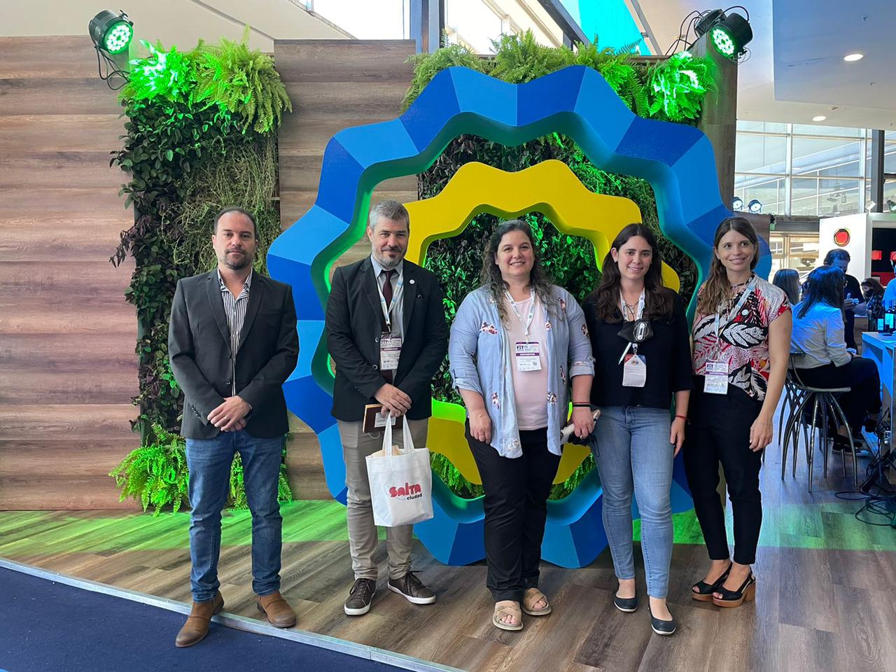 Esquel postuló a deportistas y a La Trochita para la marca país