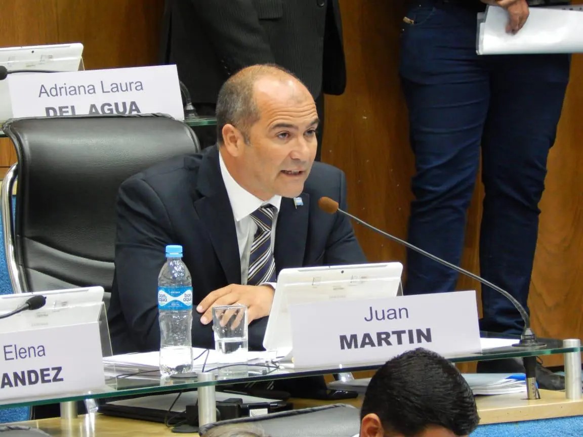 Exfuncionario de Chubut y actual diputado de Río Negro, le pidió a Maderna “valentía” para vetar la Ordenanza que cambio el nombre de la calle Roca