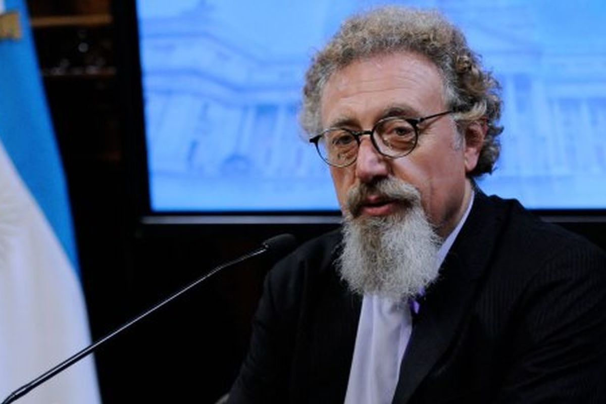 Luenzo afirmó que la conectividad es “un desafío para el interior” del país