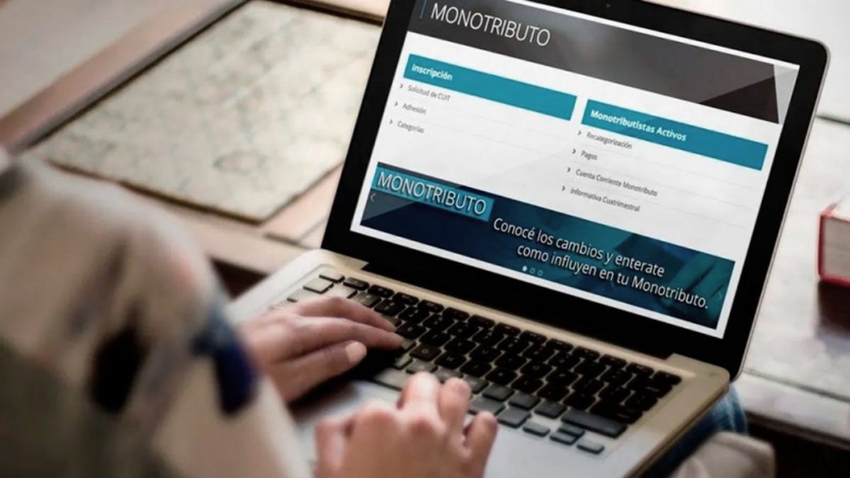 AFIP notificó a más de 24.000 monotributistas excedidos en la facturación para que pueden bajar carga tributaria en el régimen de Autónomo