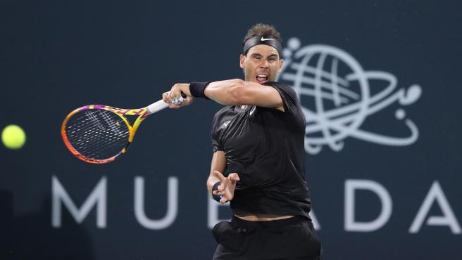 Rafa Nadal tiene coronavirus y se bajó del torneo de Abu Dhabi
