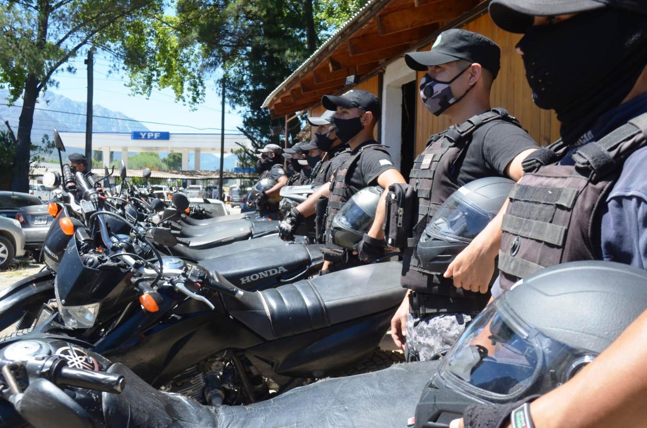 La Policía del Chubut presentó la División Comunitaria y el Grupo de Respuesta Inmediata en la Comarca Andina