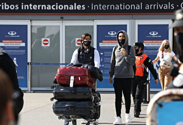 Coronavirus: La Unión Europea removió a la Argentina de la lista de países desde los que se puede viajar sin restricciones