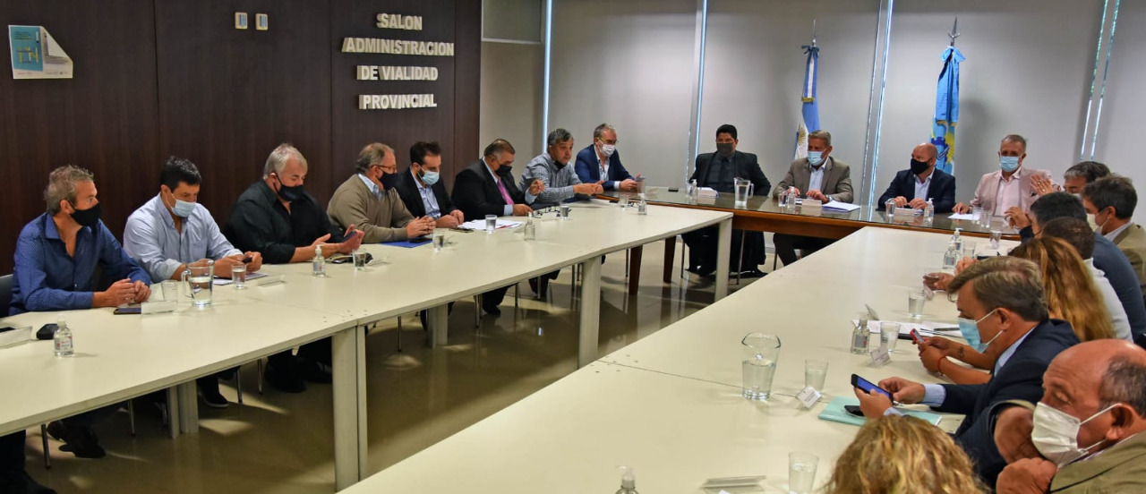 Arcioni reunió a su gabinete con la mira puesta en las obras de infraestructura