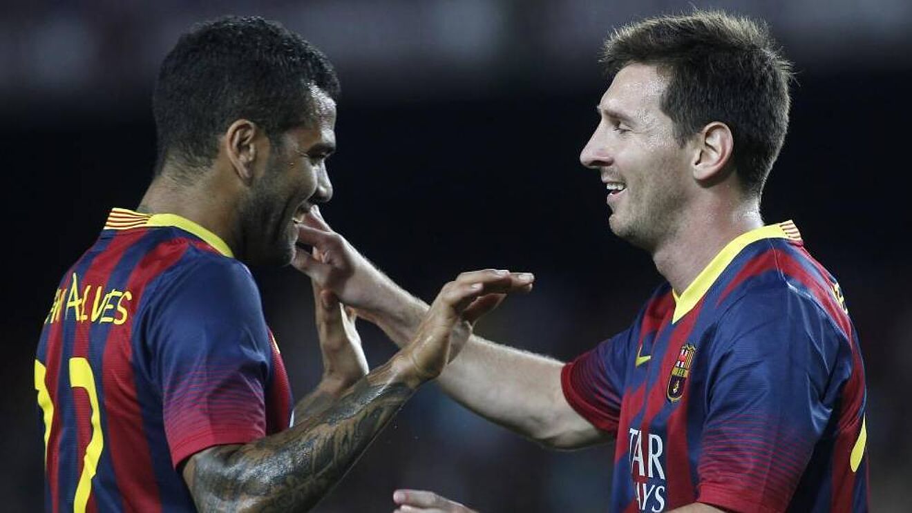 “Sería muy bonito que Messi también acabara su carrera en Barcelona”, dijo Dani Alves