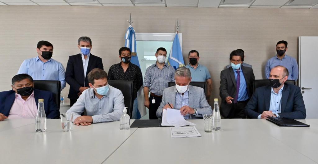 Cerdá sobre el convenio con YPF: “Se genera más empleo y producción adicional que beneficiará al Estado”