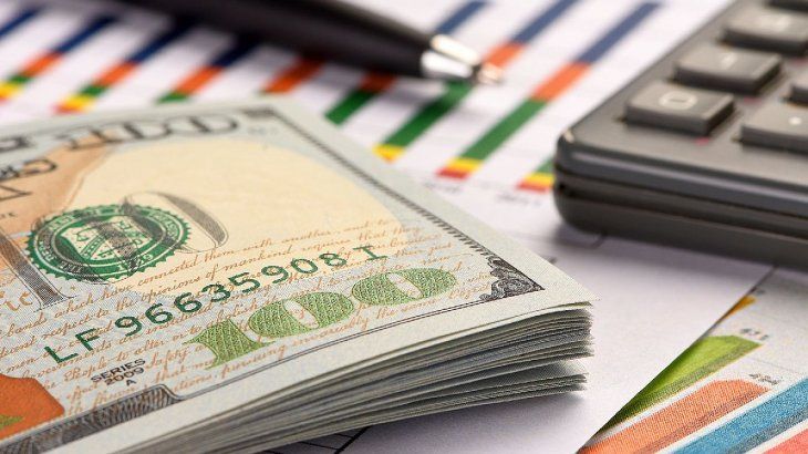 Desde hoy la AFIP comienza a devolver el 35% por operaciones en dólares: Cómo pedirla