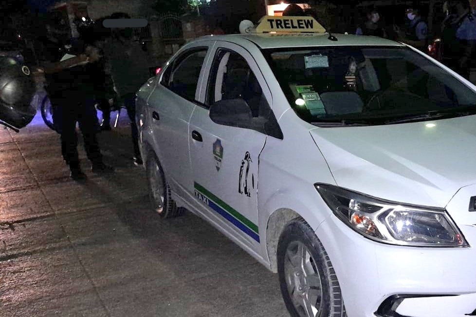 Detuvieron a un reconocido delincuente en Trelew con tenencia de cocaína, marihuana, pastillas, dinero y cartuchos de armas de fuego