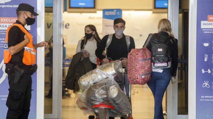 Se establecieron nuevas medidas para el ingreso al país de personas provenientes del exterior