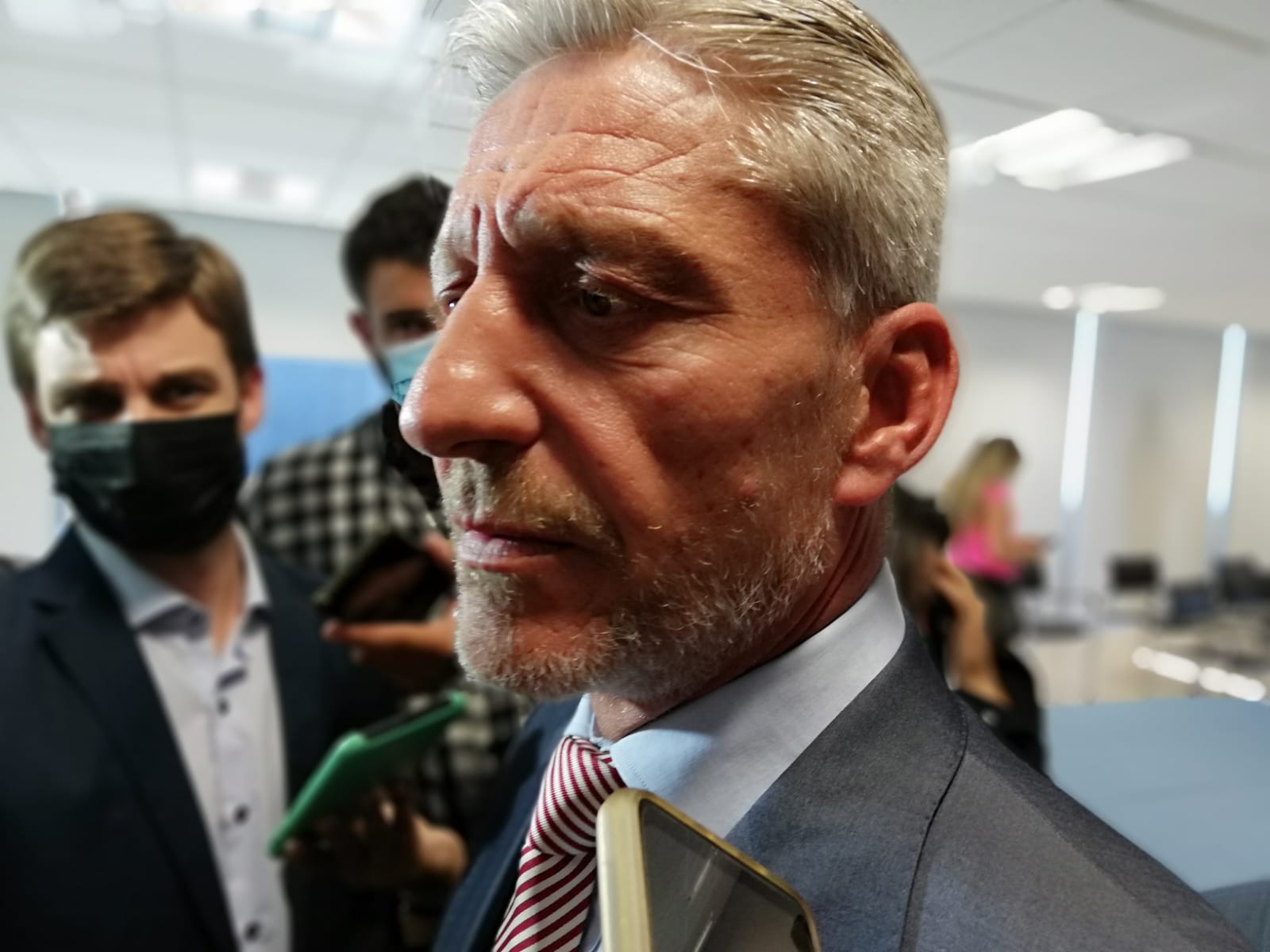 El gobernador calificó de “muy duras” las negociaciones con los gremios docentes, pero remarcó “el buen diálogo y el respeto” de todas las partes