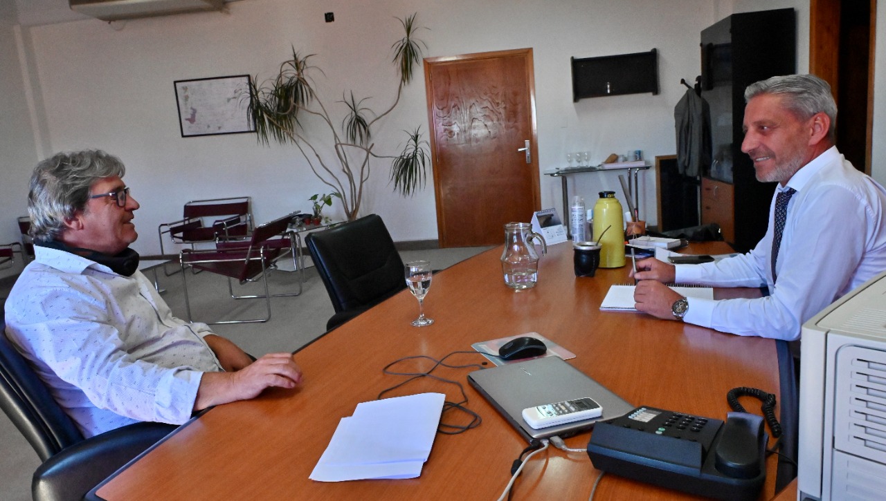 Arcioni se reunió con Jorge Villegas y avanzan las gestiones para la construcción de la planta de gas en Ricardo Rojas