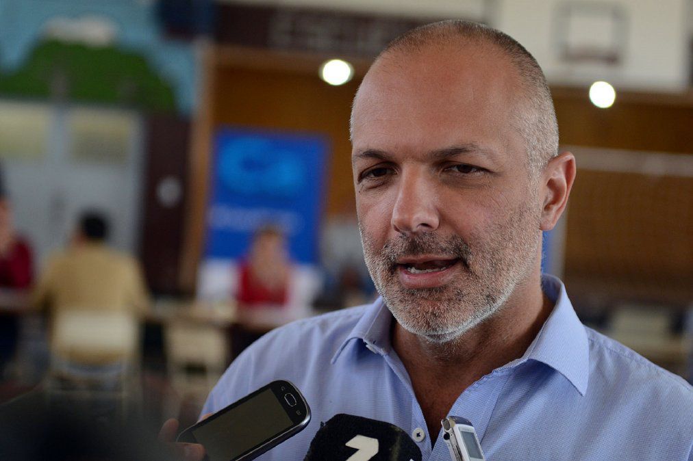 Buzzi respaldó la gestión de Luque y dijo que “el dinero que ingresa” a Comodoro “se convierte en cosas que se pueden tocar”