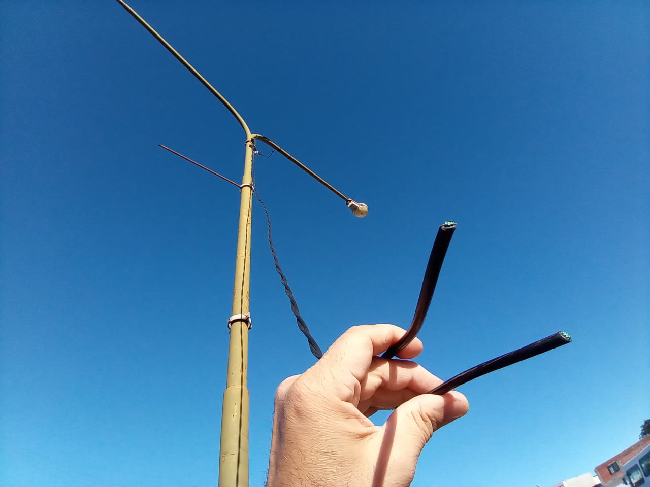 La terminal de Rawson se quedó sin alumbrado por un nuevo robo de cables