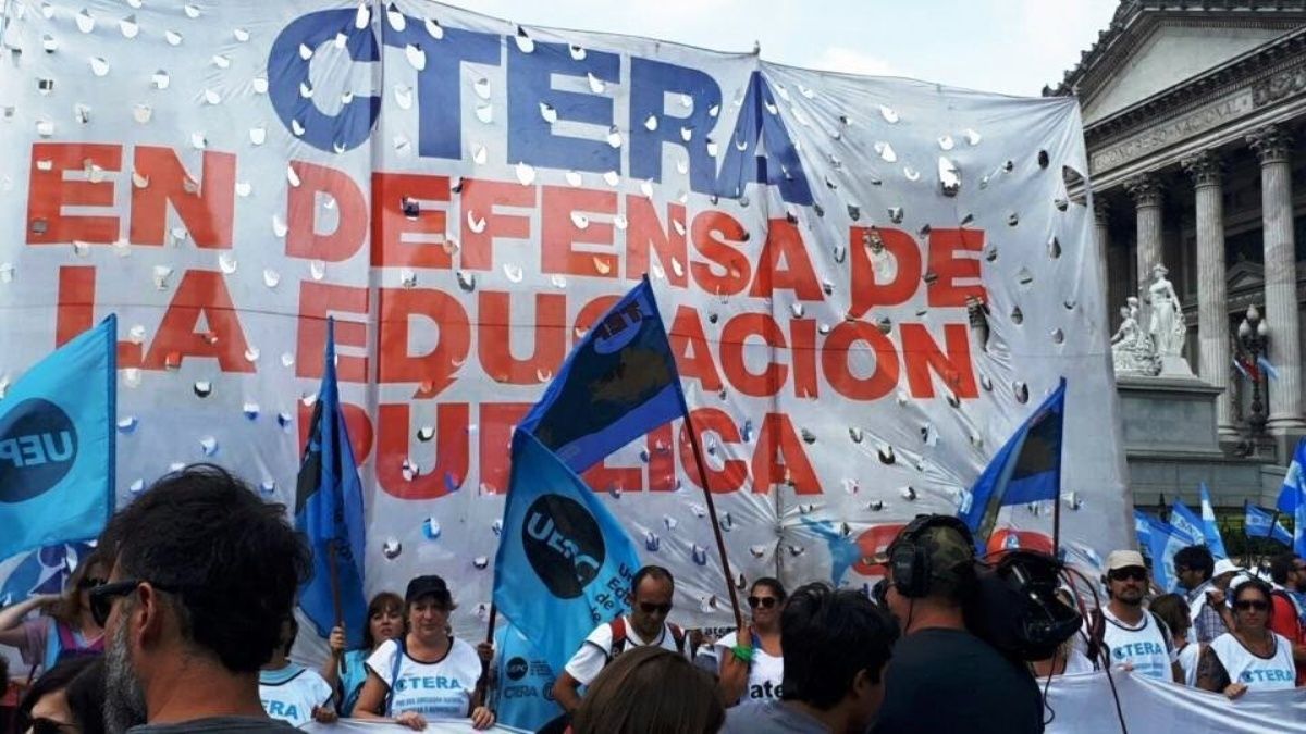 Ctera concurrirá a una reunión por la paritaria nacional docente: Pedirán aumento salarial y mejores condiciones en las escuelas