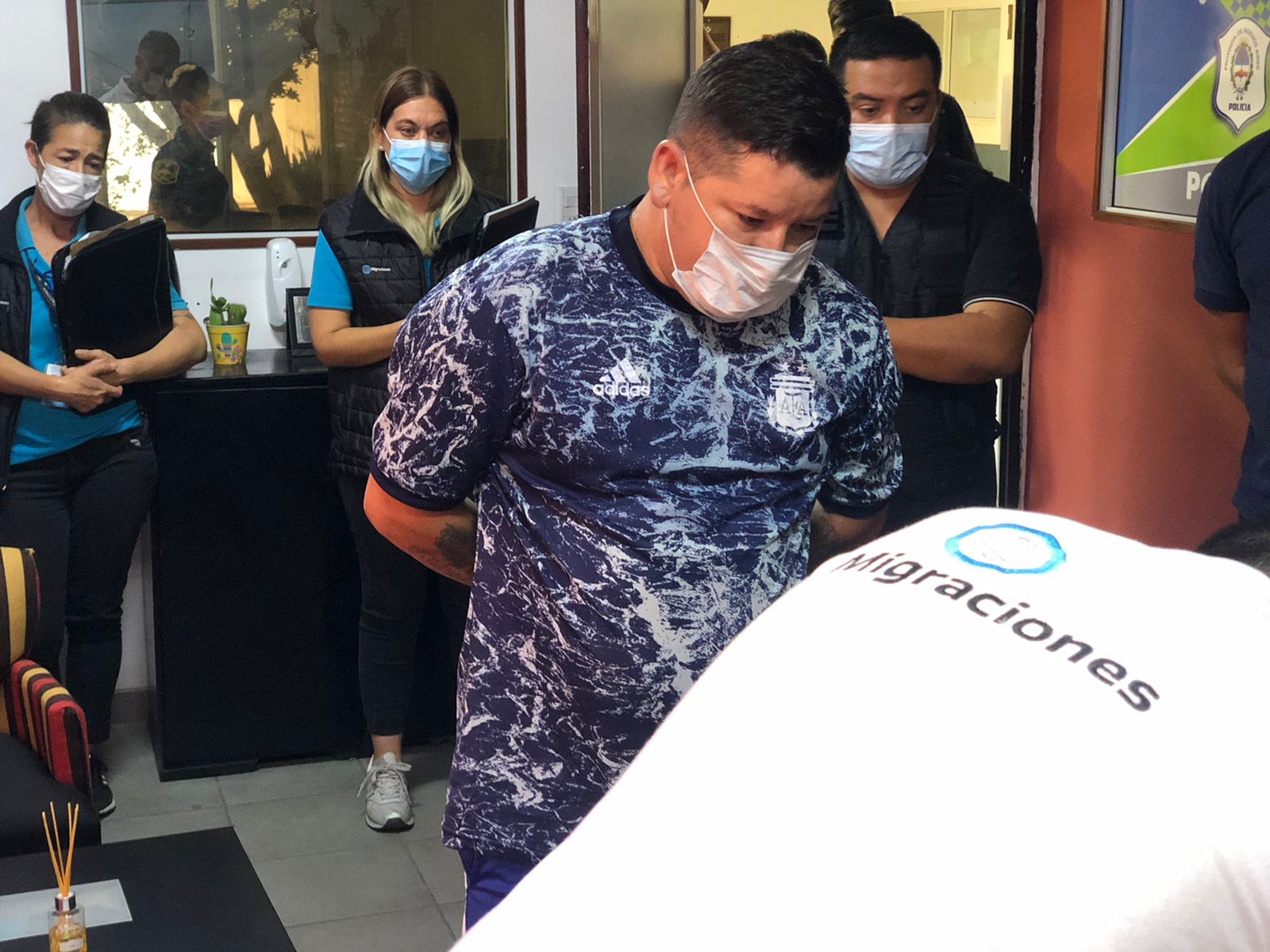 Migraciones expulsó a Joaquín “Paisa” Aquino y prohibió su ingreso permanente al país