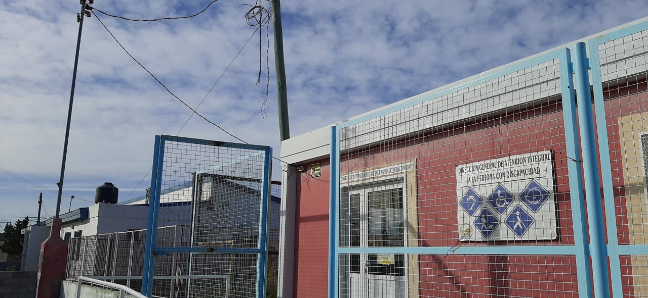 Rawson: Robaron cables y dejaron sin luz a una dependencia municipal, al playón deportivo y a una plaza