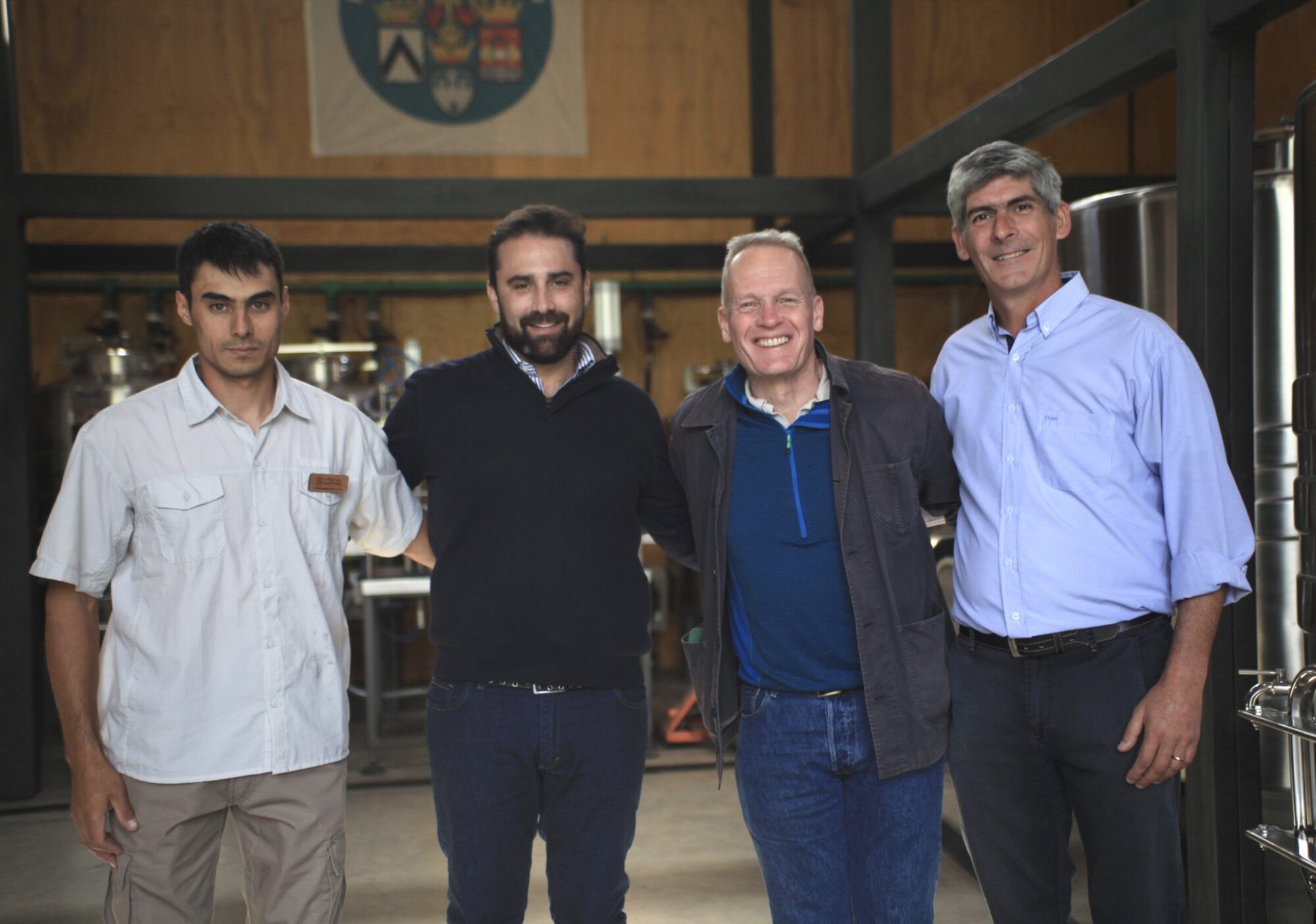 Quién es Tim Atkin, el británico que vino a degustar vinos de Chubut y que su puntuación es clave para las bodegas