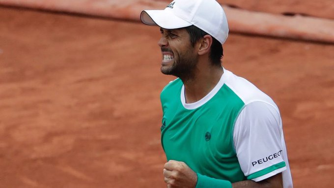 El tenista español Verdasco avanzó a octavos de final en el Argentina Open