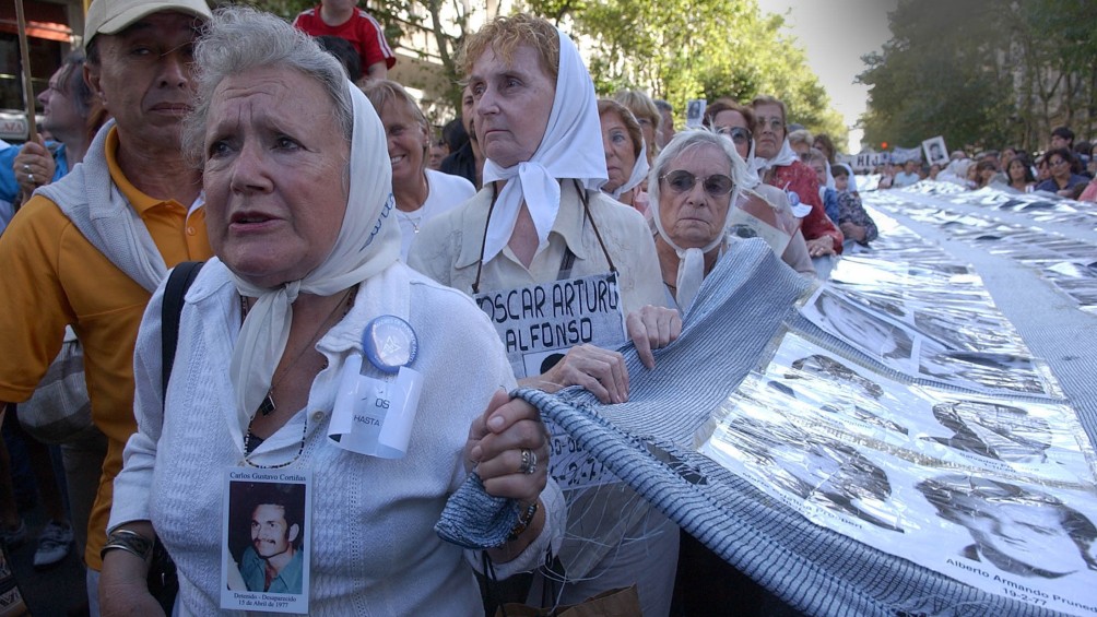 Organizaciones sociales, políticas y de derechos humanos marcharán a Plaza de Mayo para recordar los 46 años del golpe cívico militar