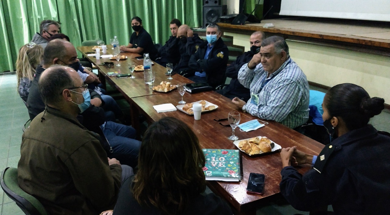 Trevelin: El Gobierno de la Provincia y diferentes instituciones trabajan de forma conjunta en políticas de seguridad