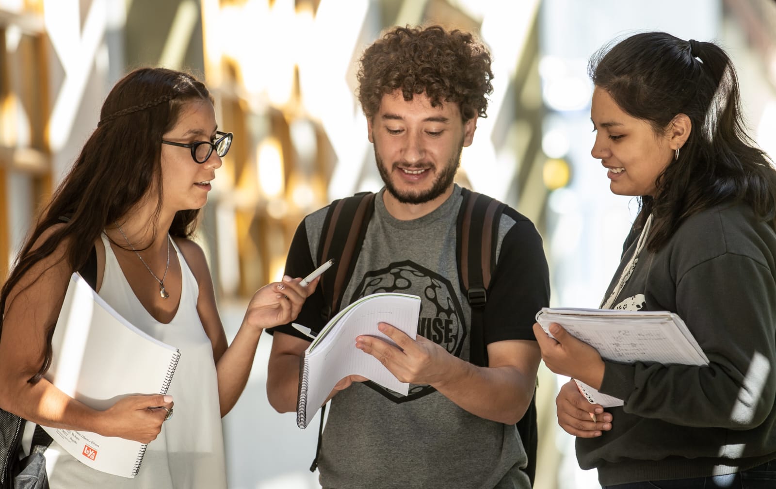 PAE abrió la convocatoria de su programa de Becas Universitarias para estudiantes de Chubut y Santa Cruz