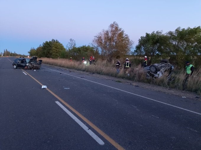 Choque frontal en Ruta 7: Un muerto y cuatro heridos