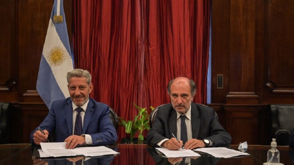 Arcioni consiguió $ 3.000 millones del Banco Nación para asistir financieramente a pymes con una tasa final del 10% anual