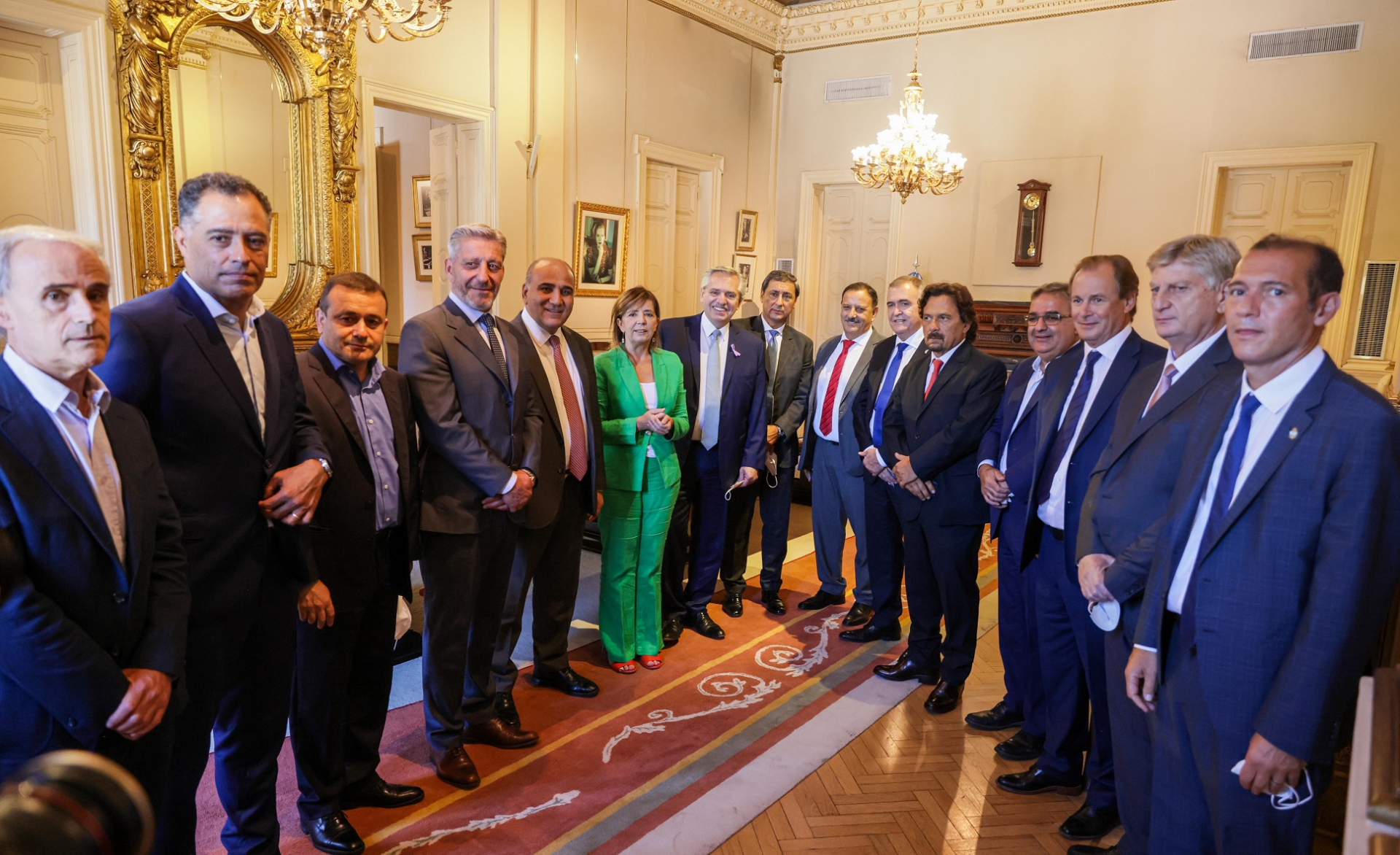 Arcioni viajó a Buenos Aires para apoyar a Nación en la cruzada judicial por la quita de fondos coparticipables a Rodríguez Larreta