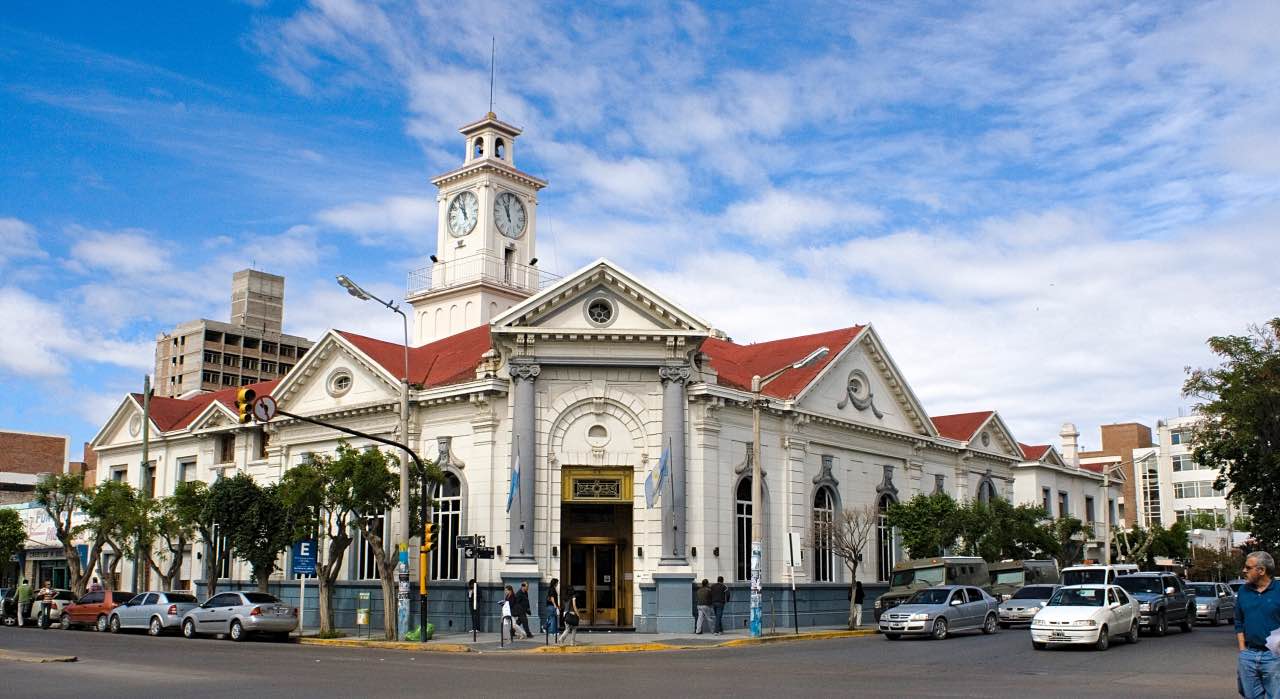 Preocupación por el levantamiento de la gerencia  del Banco Nación en Trelew: La Fech busca frenar la medida y advierte “impacto” negativo para la región