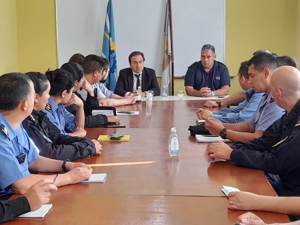 El fiscal Cretton y jefes policiales aúnan criterios en la preservación de pruebas para evitar nulidades en investigaciones